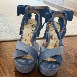 Nicola Bathie for Antonio Melani Dusty Blue Velvet Platform Heels with Ankle Tie
